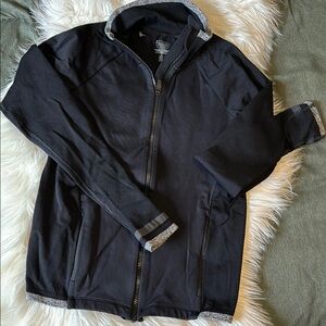 A t h l e t a • Zip up track running jacket